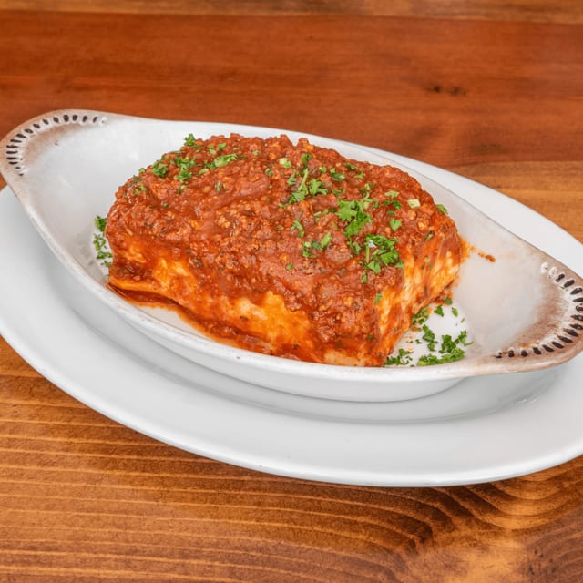 Cheese Lasagna with Meat Sauce - Tray for 10 people.