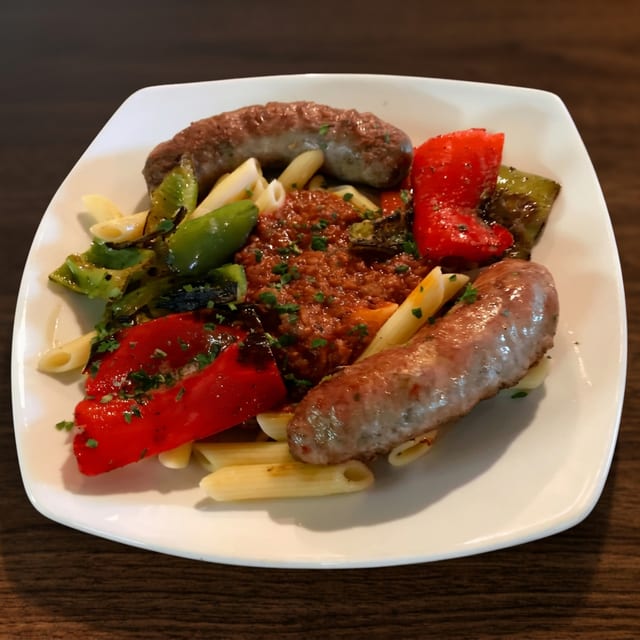 Pasta with Sausage & Bell Peppers - Tray for 10 people.